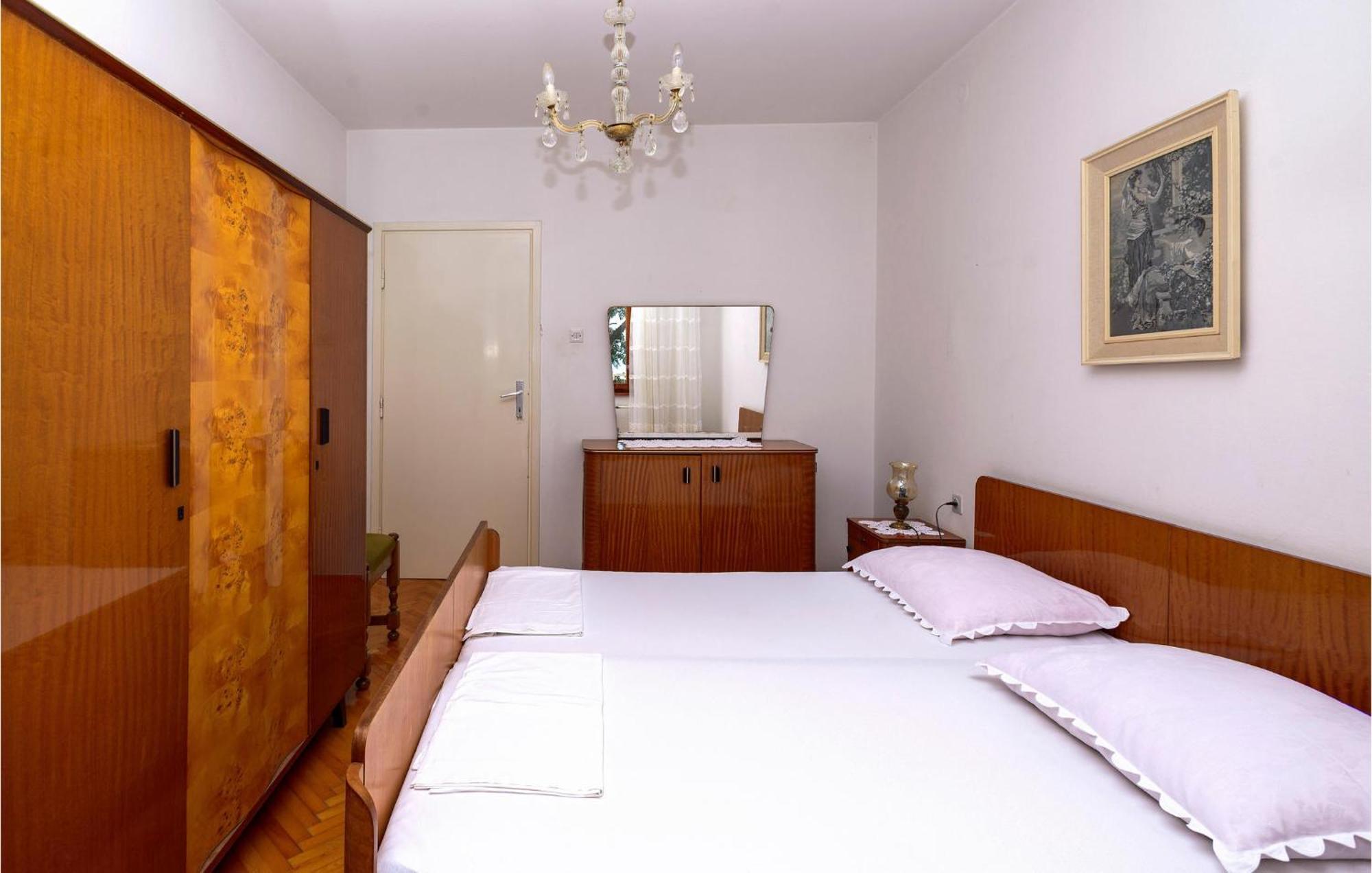 3 Bedroom Beautiful Apartment In Senj Senj  Eksteriør bilde