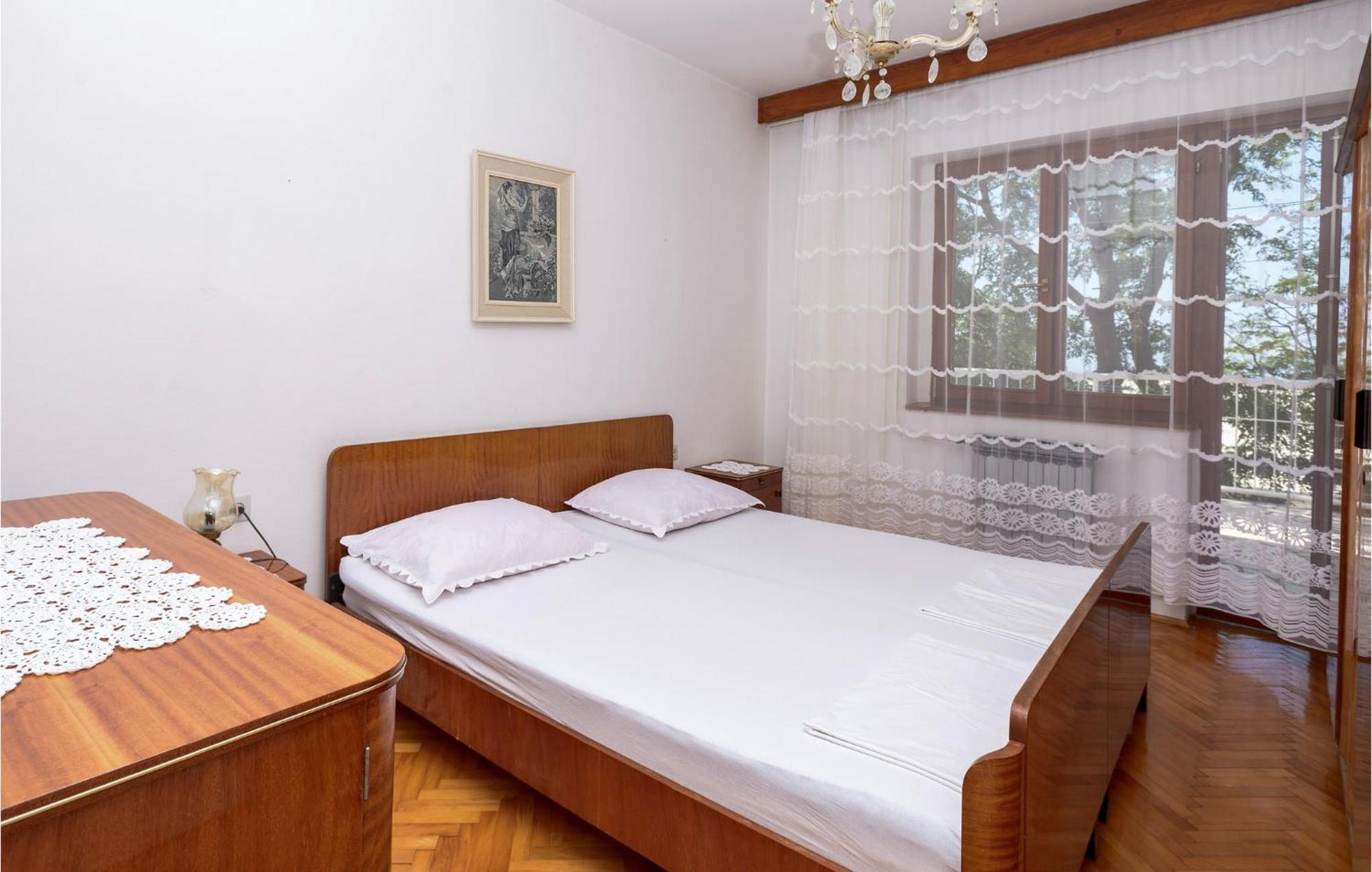 3 Bedroom Beautiful Apartment In Senj Senj  Eksteriør bilde